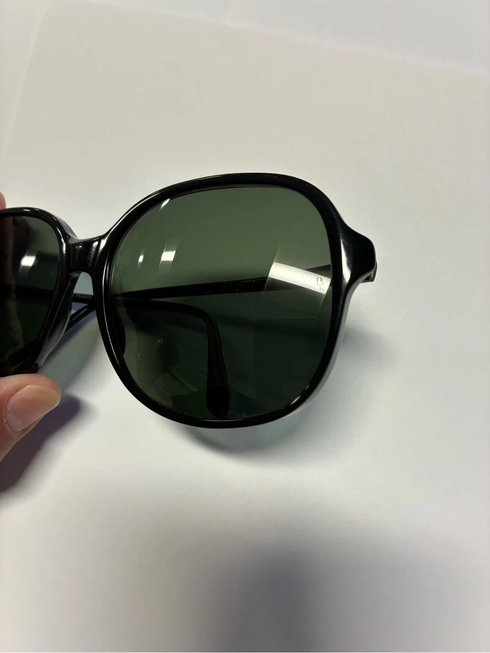 Ray-Ban Women's Black Frame with Dark Lenses Sunglasses made in France